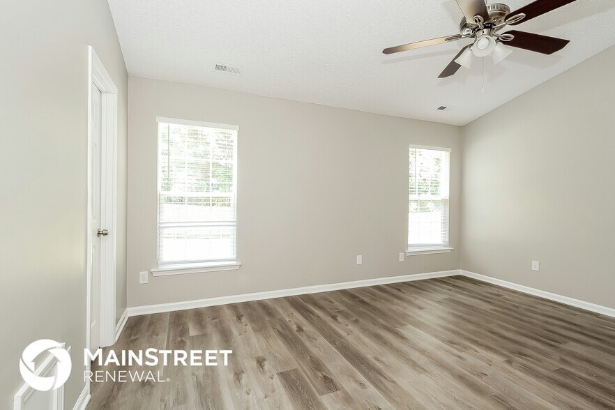 Building Photo - 3112 Willamette Valley Dr