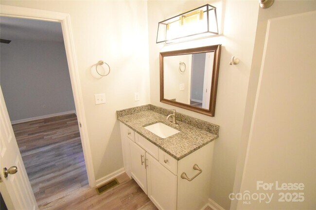 Building Photo - 6628 Cool Water Ct