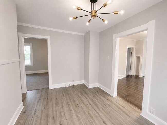 Building Photo - 1309 Idaho St