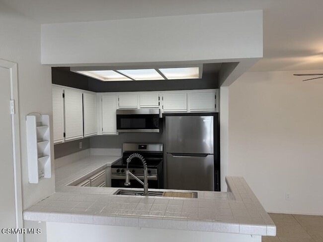 Building Photo - 1190 Tivoli Ln