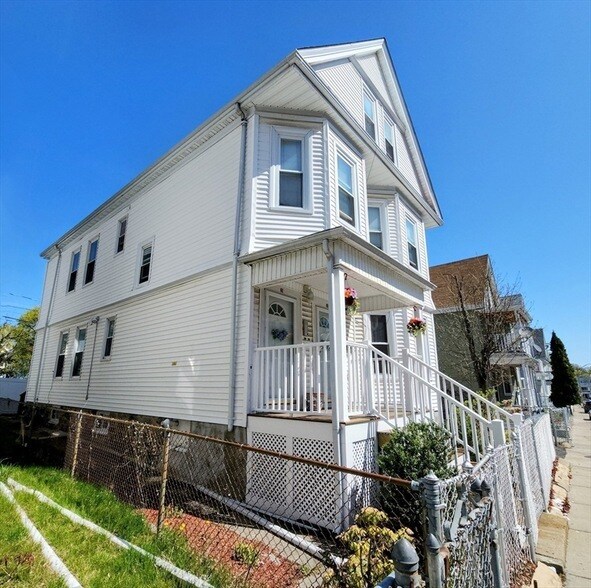 Building Photo - 28 Corona St