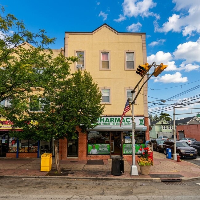 Building Photo - 601 Elizabeth Ave