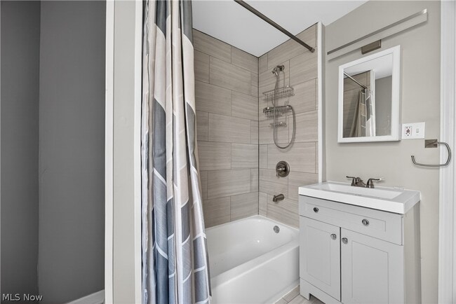 Building Photo - 1566 Winchester Ave