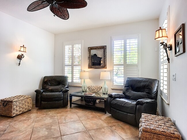 Building Photo - Gorgeous 4-Bedroom, 3-Bathroom Town Home w...