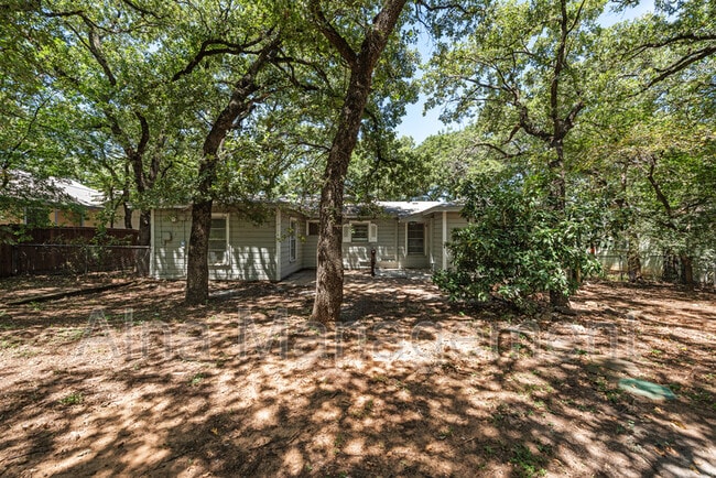Building Photo - 2517 Weiler Blvd