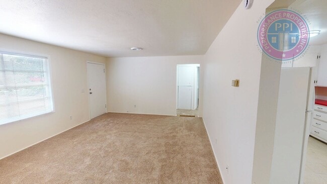 Building Photo - Charming home in NE Portland in the David ...