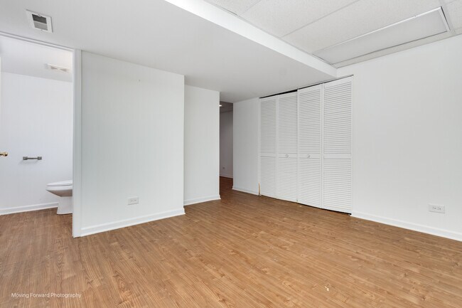 Building Photo - 1020 Prairie View Ct