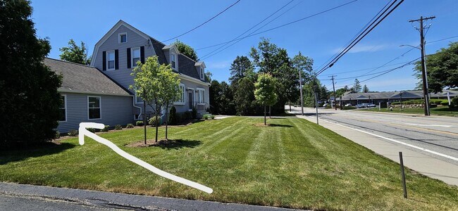 Building Photo - 606 Putnam Pike