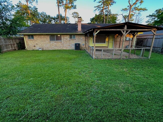 Building Photo - 7238 Woodfern Dr
