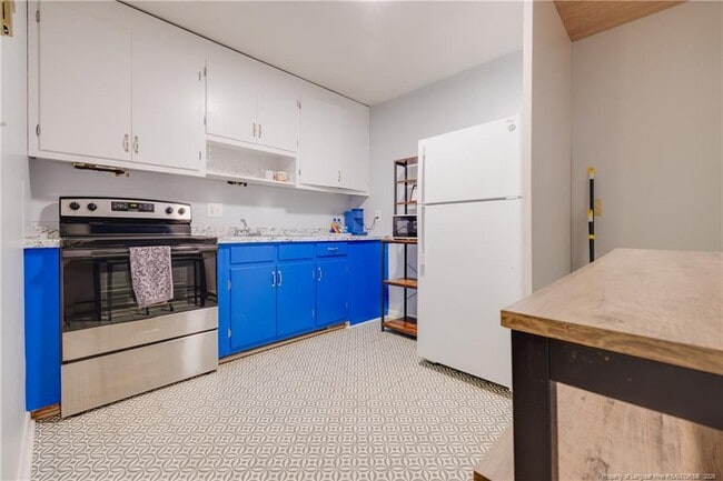 Building Photo - 6387 Bingham Pl