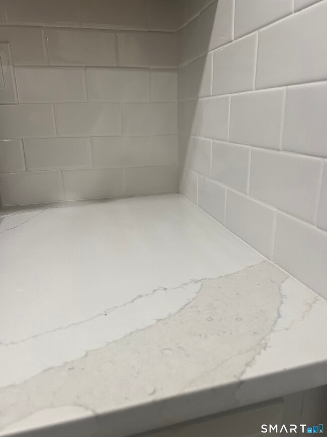 Building Photo - 3370 Madison Ave