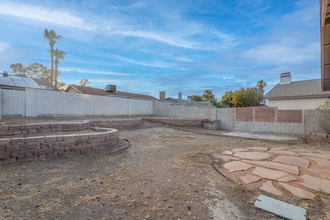 Building Photo - 5055 Stormy Cir