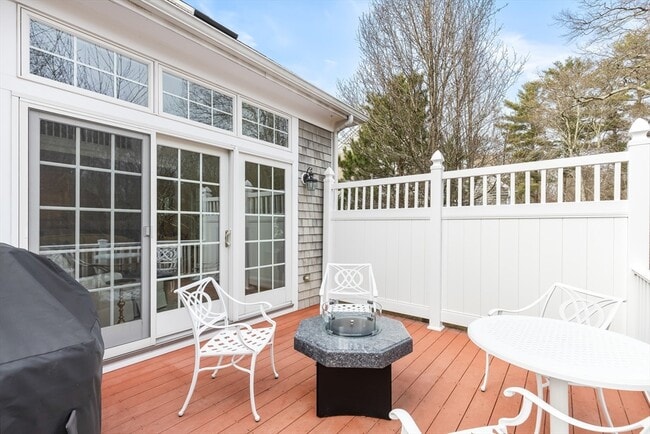 Building Photo - 239 Washington St