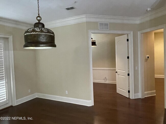 Building Photo - 1406 Sunset View Ln