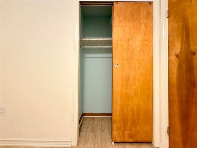 Building Photo - 45 Kinglet Dr