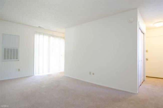 Building Photo - 1732 Cambria Dr