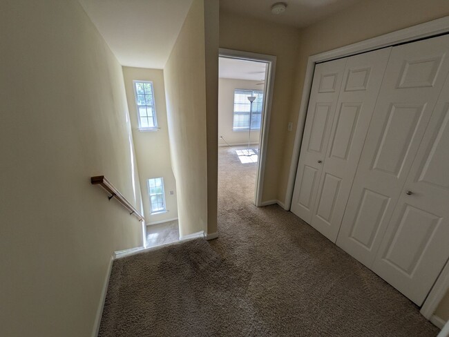 Building Photo - 9915 Cleaver Ct