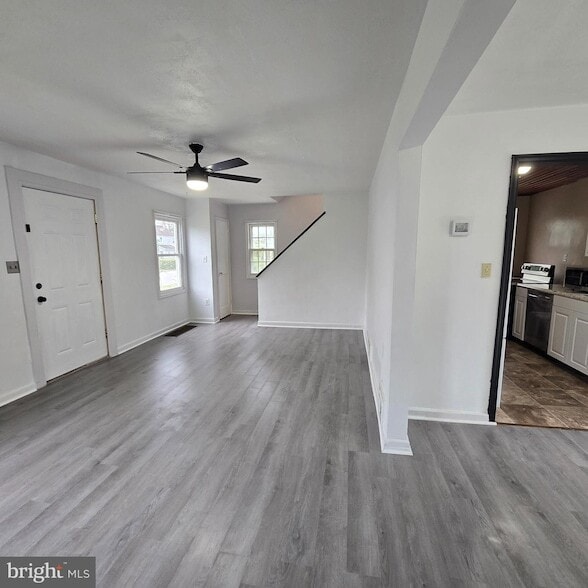 Building Photo - 21676 N Essex Dr