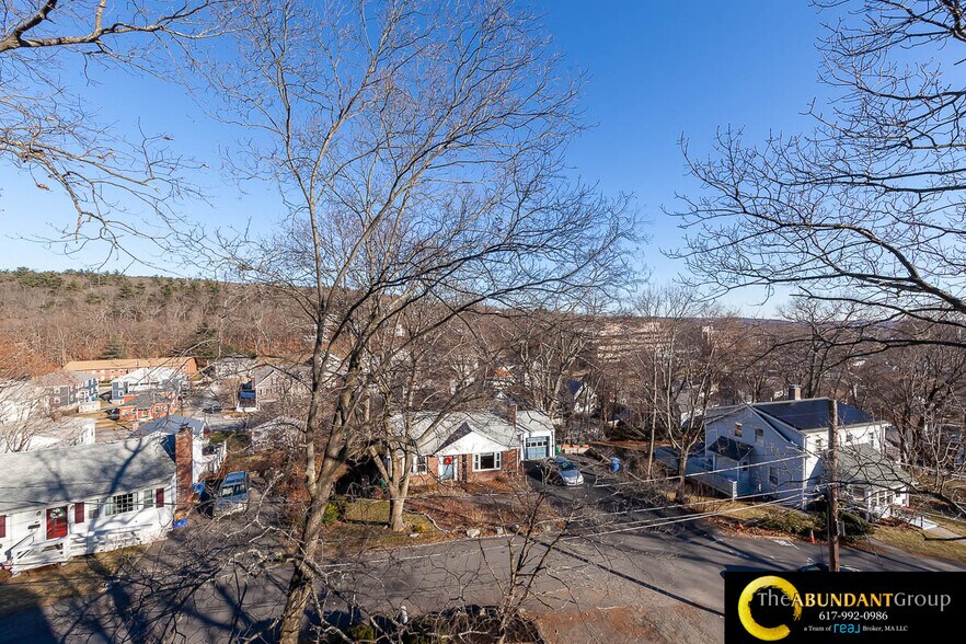 Building Photo - 48 Caldwell Rd