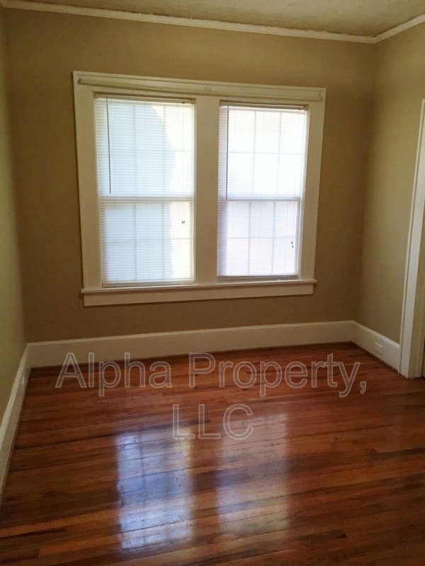Building Photo - 304 Donnybrook Ave