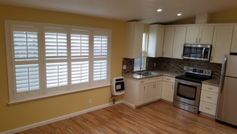 Building Photo - 33896 Rowland Dr