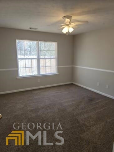 Building Photo - 15 Forest Ln