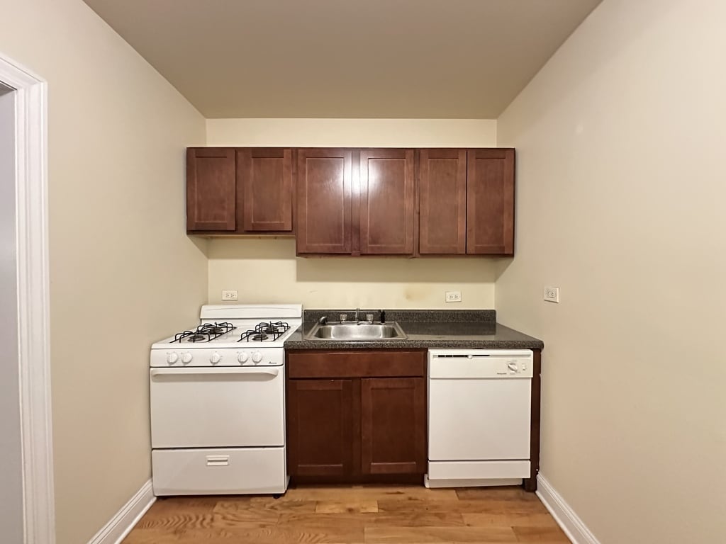 Building Photo - 1337 N Dearborn St