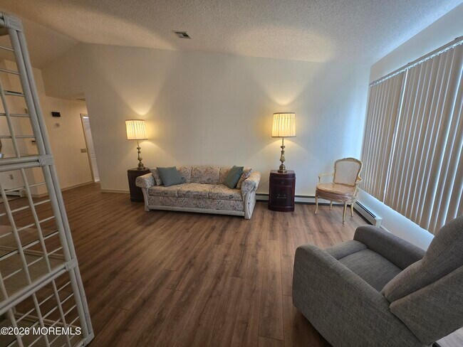 Building Photo - 4 Cordoba Ct