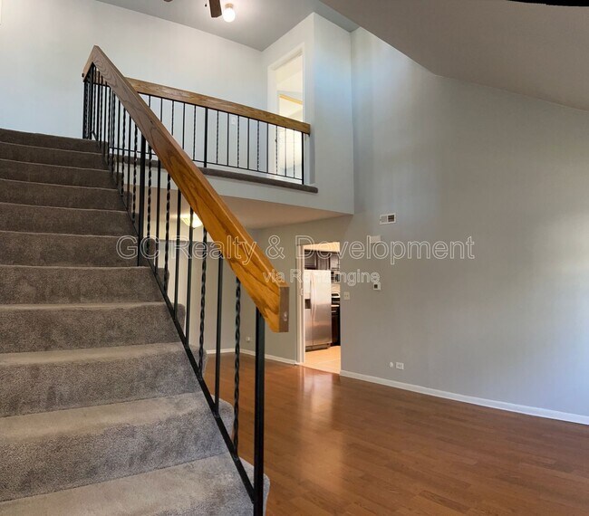 Building Photo - 45 White Pine Dr