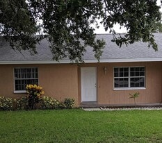 Building Photo - 3320 Barnsdale Dr