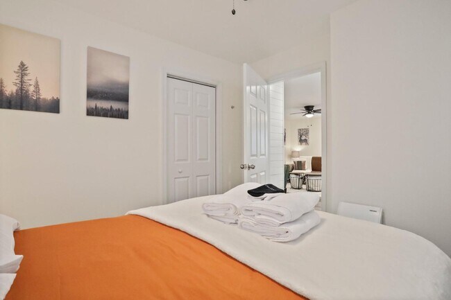 Building Photo - 159 Wolfe Hill Rd