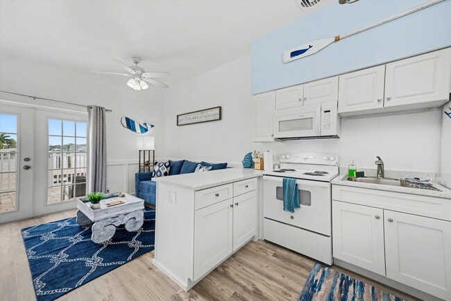 Building Photo - 711 E Gulf Blvd