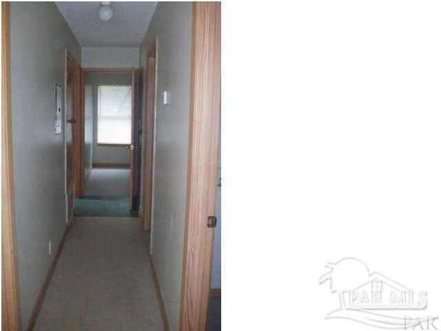 Building Photo - 1131 Lake Dr