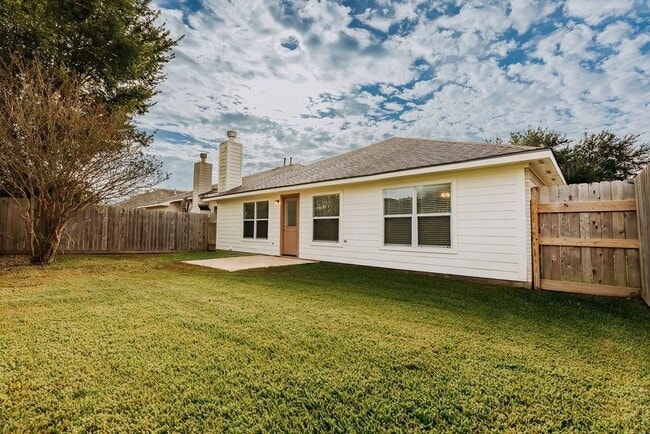 Building Photo - 11818 Canyon Falls Dr