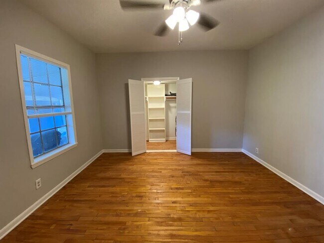 Building Photo - 6523 Avenue C