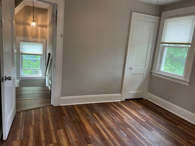 Building Photo - 80 3rd Ave