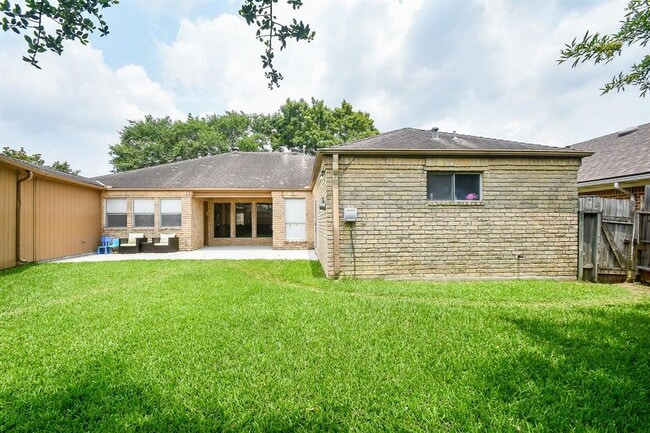 Building Photo - 7819 Candle Ln