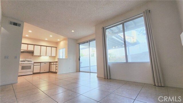 Building Photo - 2117 Los Ranchitos Rd