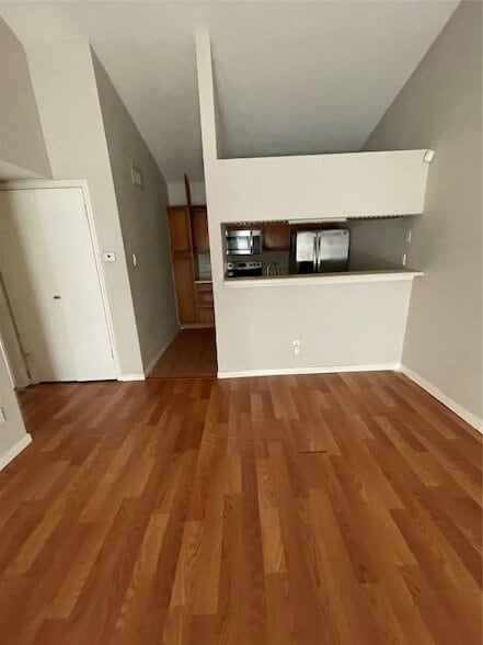 Building Photo - 2121 El Paseo St