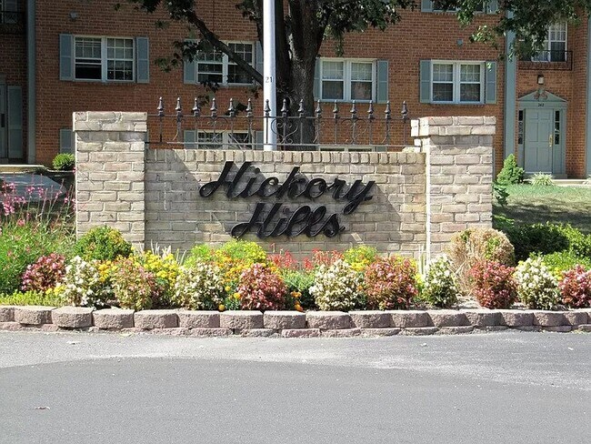 Building Photo - 221 Crocker Dr