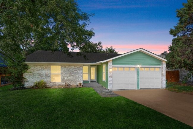 Building Photo - 2401 Stone River Dr