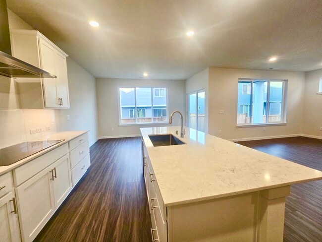 Building Photo - 8723 126th St Ct E