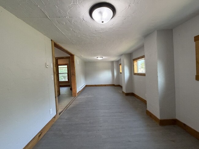 Building Photo - 317 Earl St
