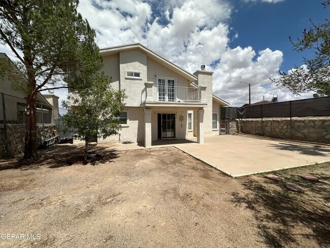 Building Photo - 1340 James Cravens Ct