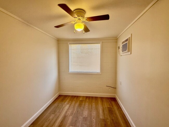 Building Photo - One bedroom, one bath house in Burlington