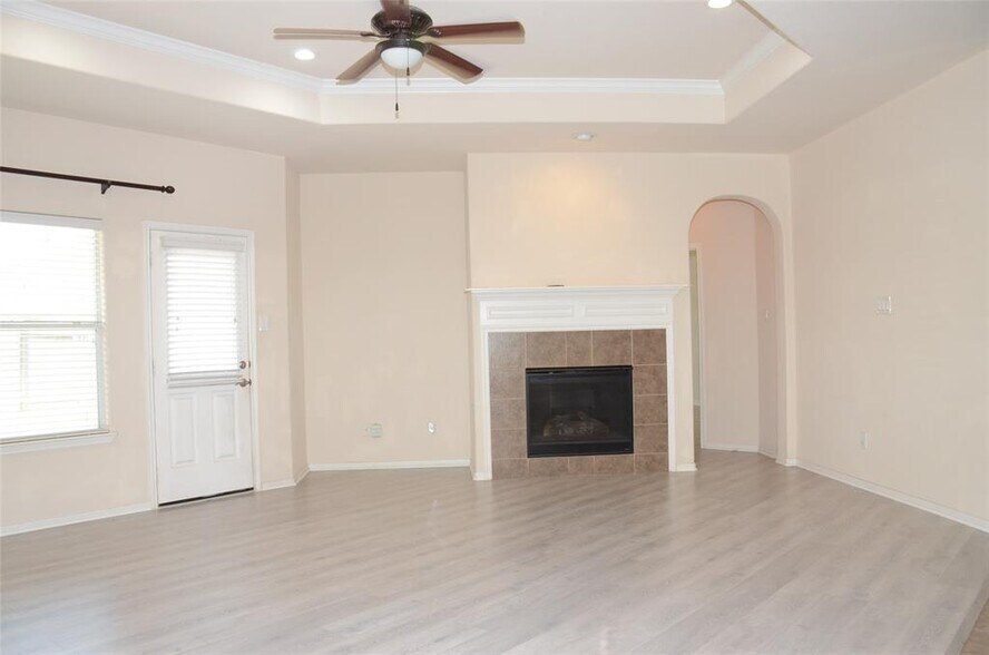 Building Photo - 18218 Fairhope Oak Ct