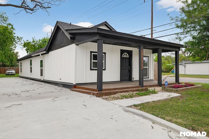 Building Photo - 2601 Flint Ave