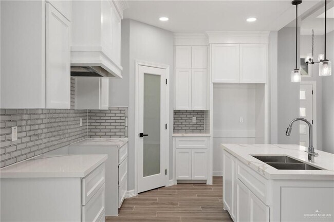 Building Photo - 14 Dunes Dr