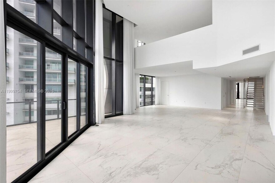 Building Photo - 1000 Biscayne Blvd