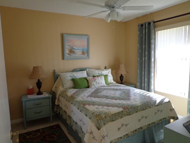 Building Photo - 1168 Amaryllis Ct